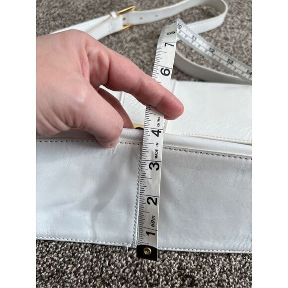 Etienne Aigner white shoulder bag - Picture 7 of 8